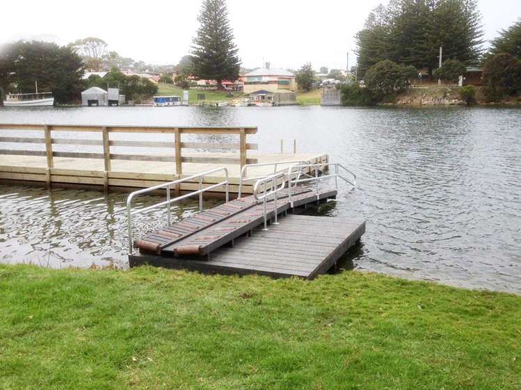 Integrated Recycled Plastic Canoe Launcher